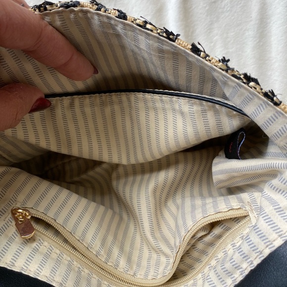 Urban Expressions Black and Tan Woven Clutch - Picture 12 of 12